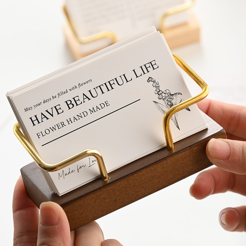 Houten visitekaartjeshouder Me - Desk Name Plate recensie en prijs